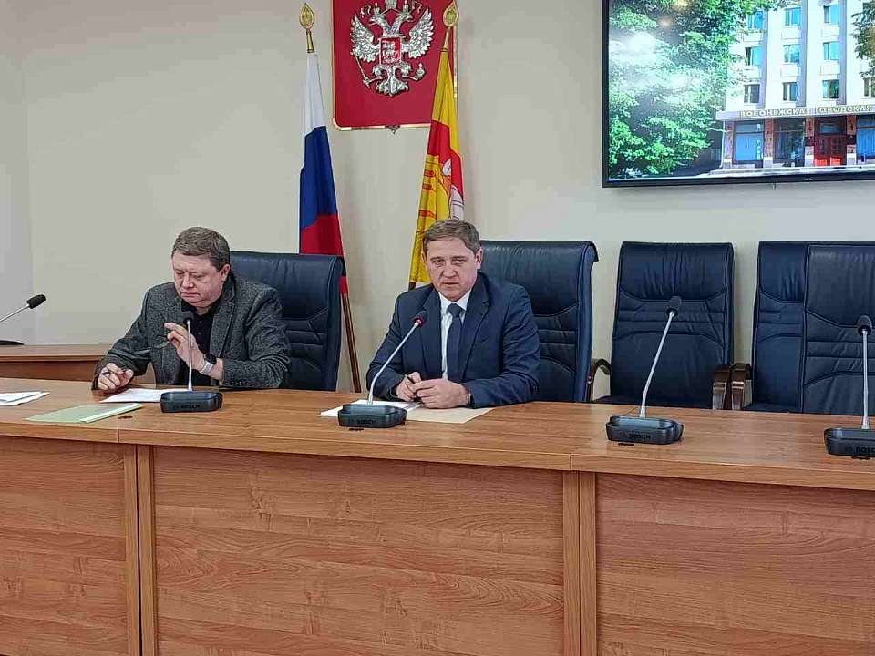 Андрей Соболев указал на необходимость увеличения финансирования капремонта учебных заведений и реконструкции дорог