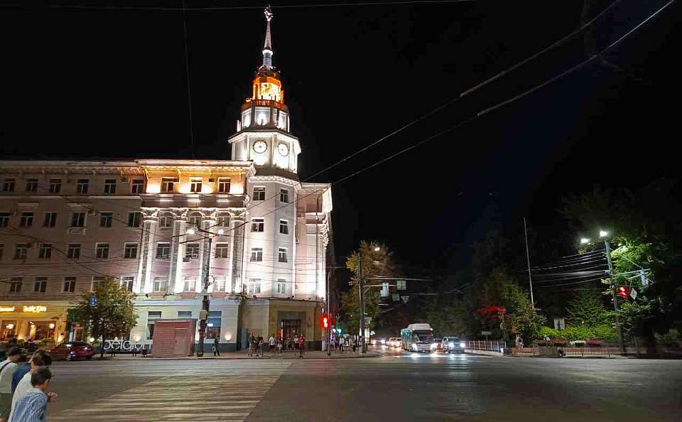 Взвыли сирены: непосредственный удар БПЛА теперь угрожает Воронежу