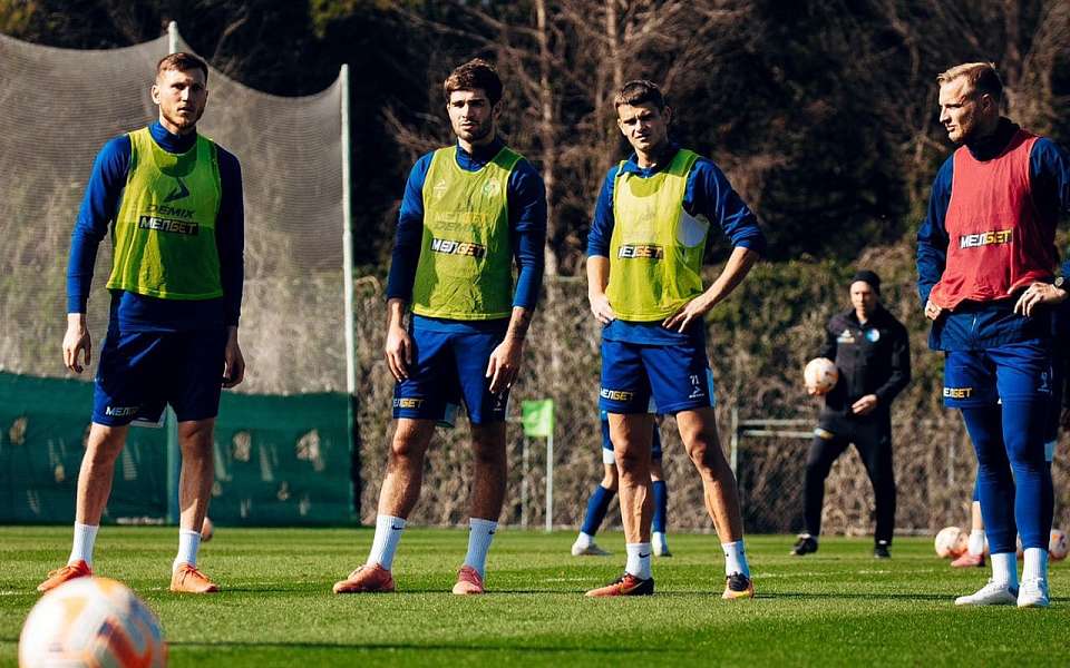 Футболисты воронежского «Факела» и московского «Торпедо» сыграют в Белеке