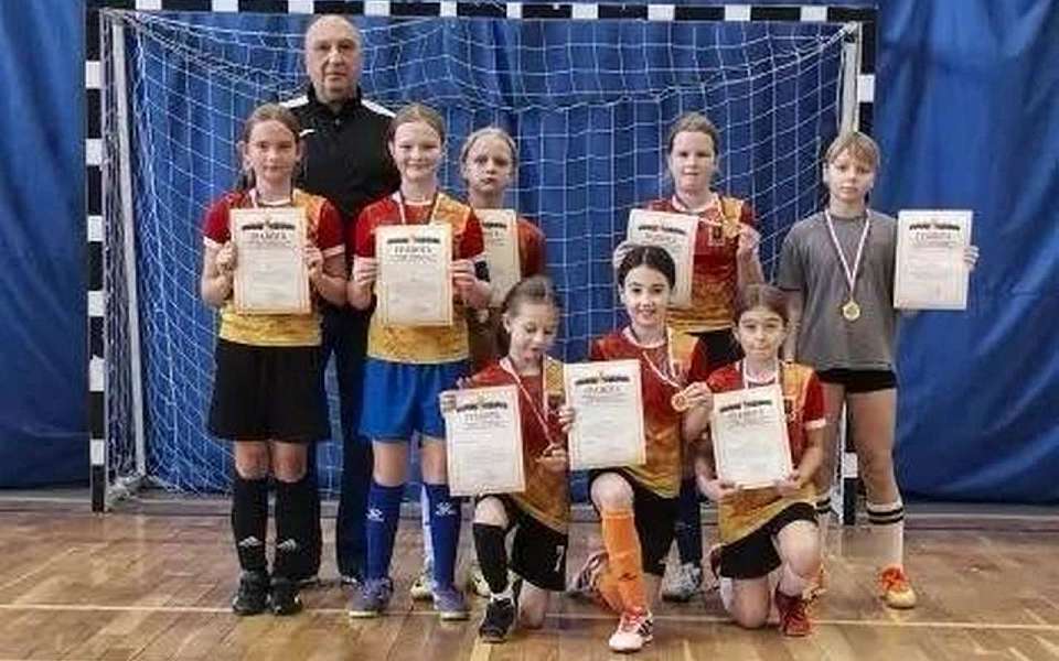 Команда Центрального района победила на городских соревнованиях по мини-футболу