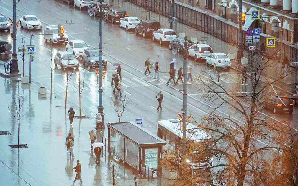 Пасмурный день и гололедица на дорогах ожидают воронежцев 18 декабря