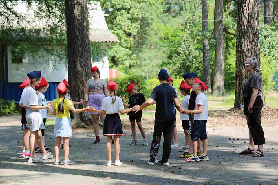 В Воронежской области назвали среднюю стоимость путевки в детские лагеря