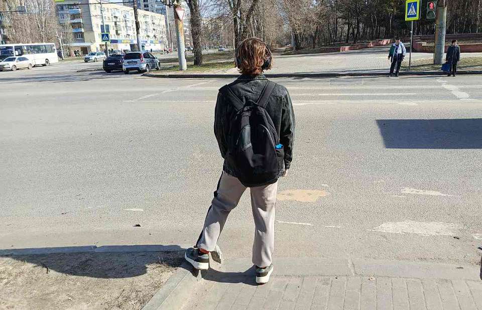 Пропавший в Воронеже в конце февраля 17-летний подросток нашёлся в другом городе