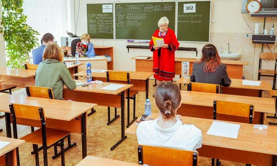 В первый день ЕГЭ в Воронежской области сдали свыше 3 тысяч выпускников