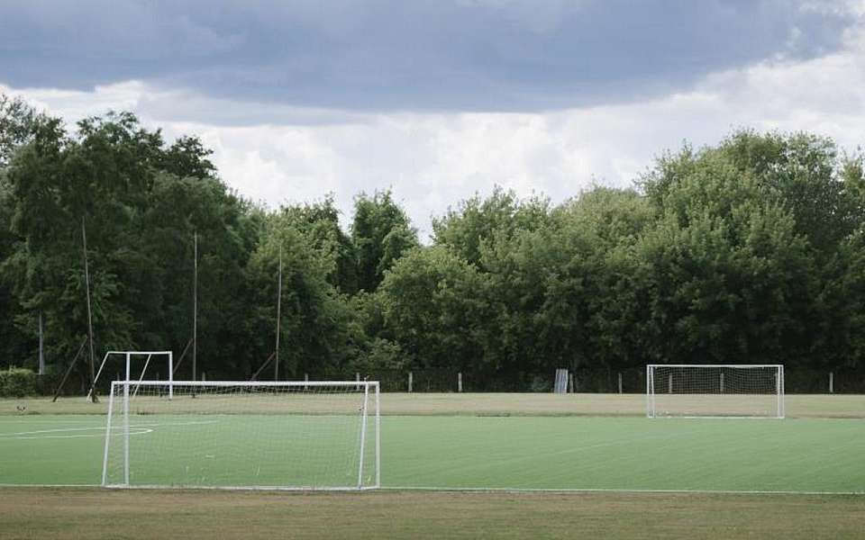 Подорожавший капитальный ремонт бывшей базы «Факела» продлили на год в Воронеже