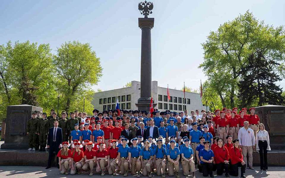 В Левобережном районе прошла торжественная церемония «Эстафета памяти „Вечный огонь“»