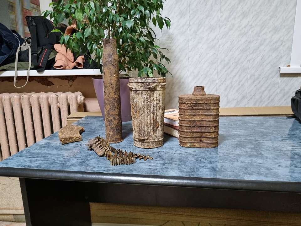 Воронежскому школьному музею боевой славы передали артефакты времен Великой Отечественной войны 