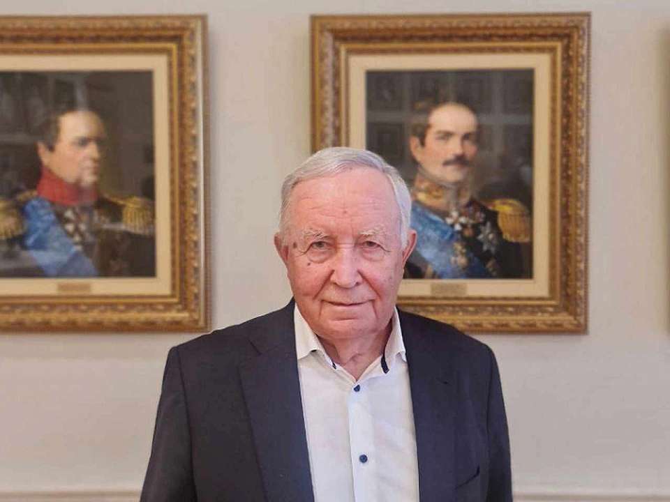 К поздравлению Владислава Подольского с вручением медали присоединился глава Воронежа Сергей Петрин