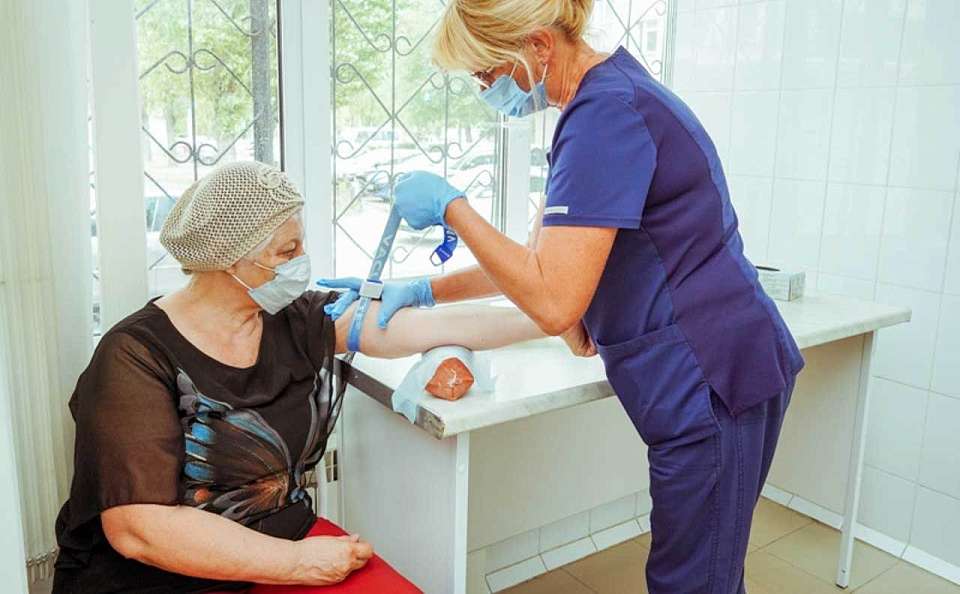 Воронежский губернатор поздравил медработников с профессиональным праздником