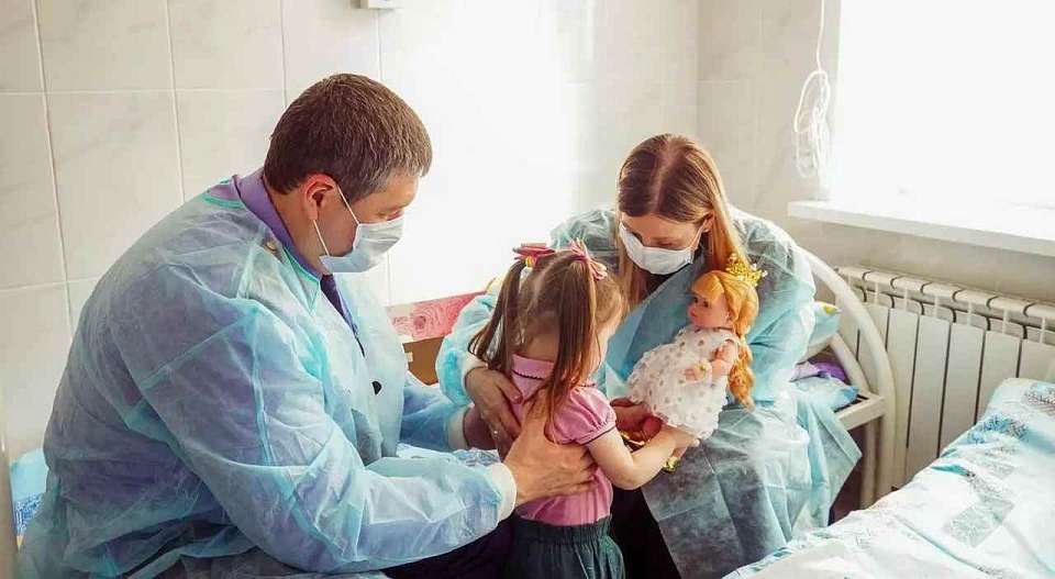 Для брошенной матерью 3-летней девочки в Воронеже нашли приемную семью