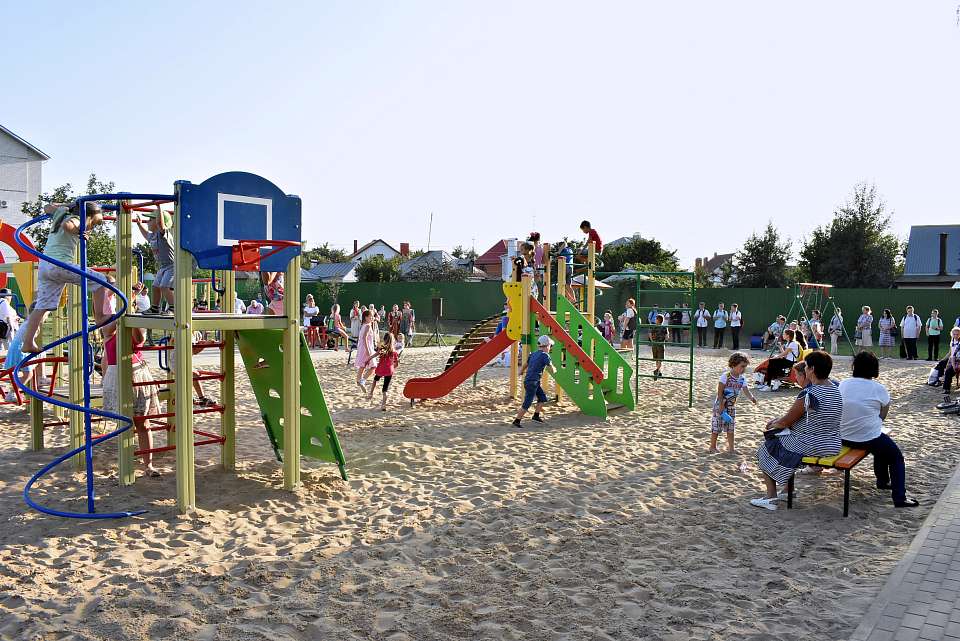 В Ленинском районе в сквере им. К.Ф. Рылеева прошел праздник