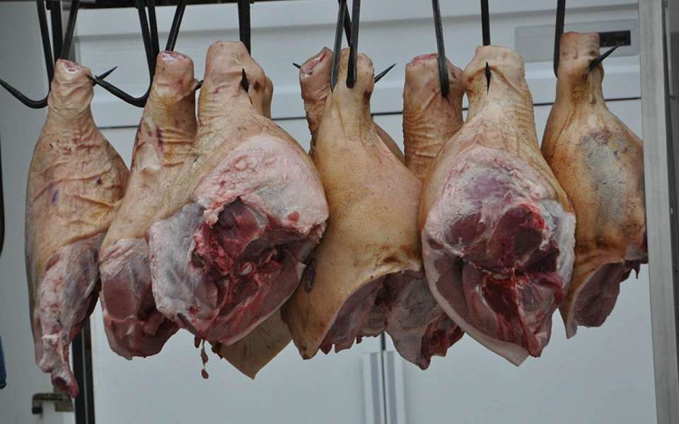 Почти полтонны опасного мяса нашли в Воронежской области