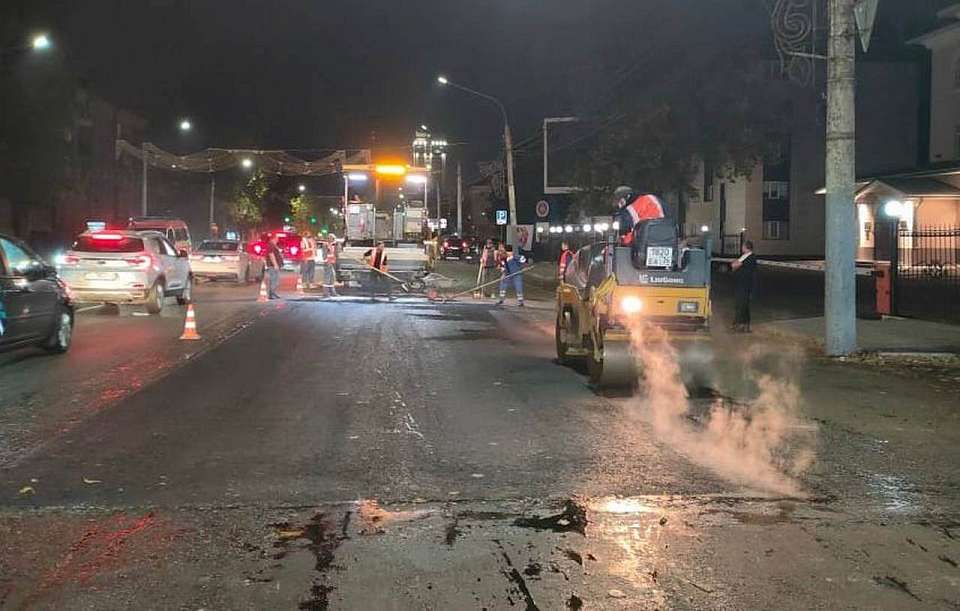 В Воронеже и в выходные продолжают локально ремонтировать дороги