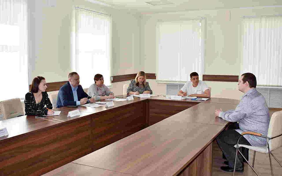 В Ленинском районе продолжают укреплять финансовую дисциплину