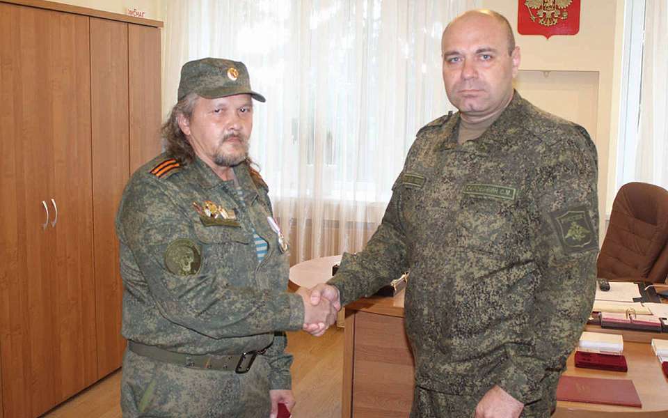 В Левобережном районе Воронежа участникам-добровольцам СВО вручили награды