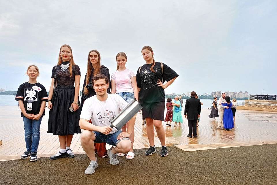 В Коминтерновском районе продолжаются занятия в фотошколе «Вспышка»