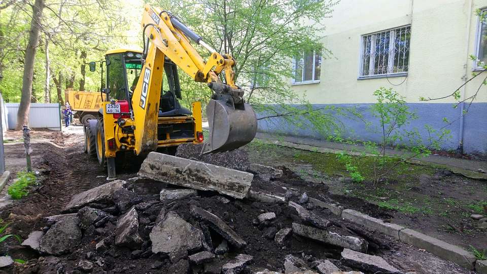В Центральном районе Воронежа приступили к благоустройству дворовых территорий