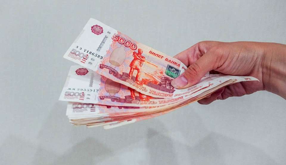 Бывшего замначальника отдела воронежской полиции обвиняют в крупной взятке