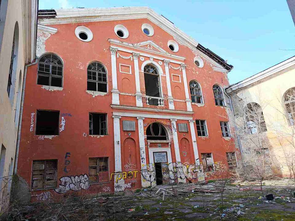 Два месяца отвёл суд на ремонт собственником ДК Кирова в Воронеже