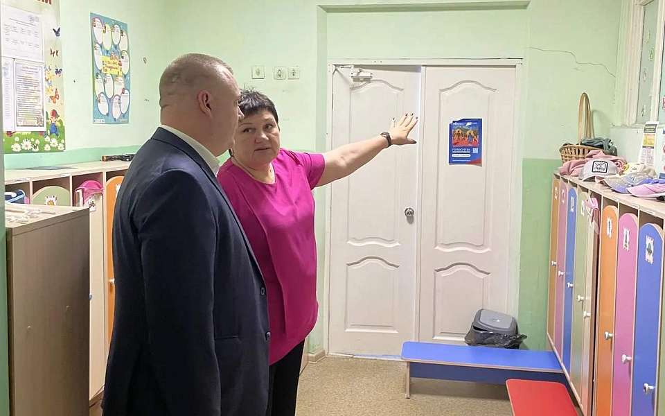 В Ленинском районе народные депутаты проявляют заботу о подрастающем поколении