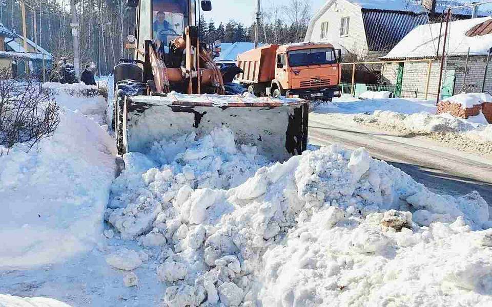 Слаженный механизм комбината благоустройства не прекращает работу