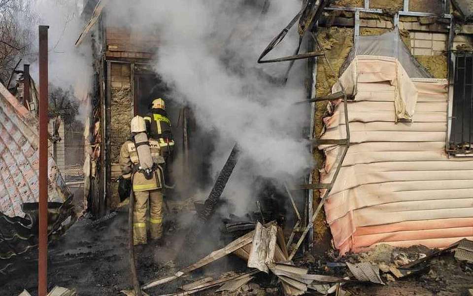 Тело пенсионерки нашли на месте пожара в дачном поселке в Воронеже