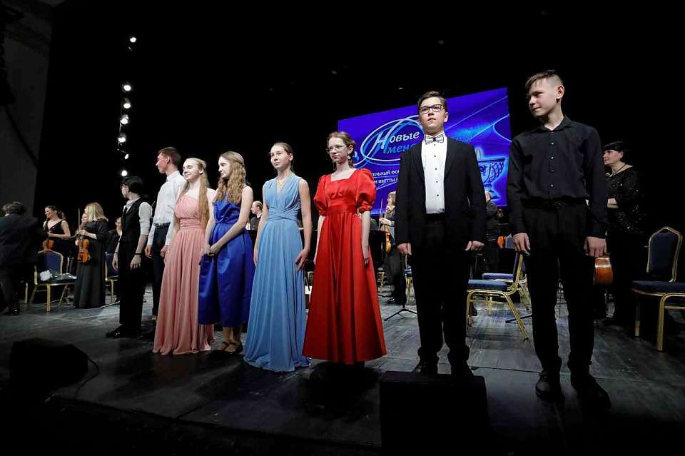 Одаренные воронежцы отправились в Суздаль для участия в Международной летней творческой школе «Новые имена»