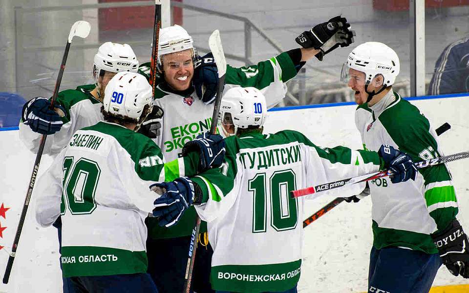 Фарм-клубы воронежского «Бурана» по-разному отыграли выездные матчи