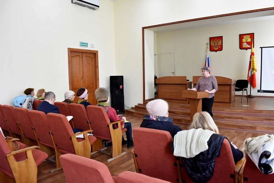 В Ленинском районе на заседании клуба ЖКХ обсудили защиту персональных данных