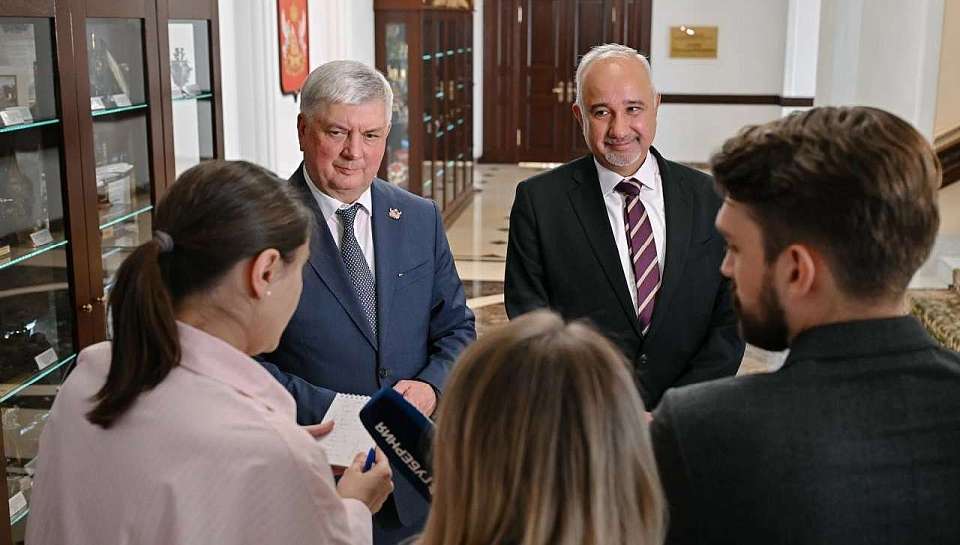 Перспективы сотрудничества воронежский губернатор обсудил с Послом Пакистана