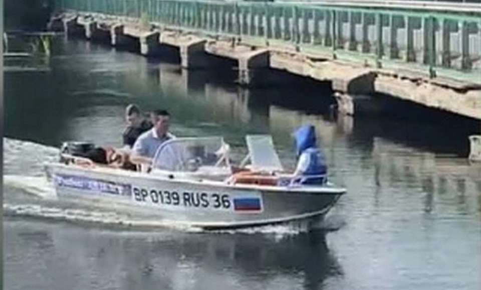 Пострадавшую при падении с квадроцикла воронежские медики эвакуировали по воде