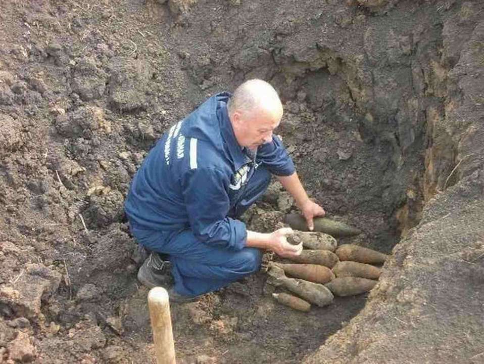 Взрывотехники уничтожили 42 боеприпаса в Воронежской области
