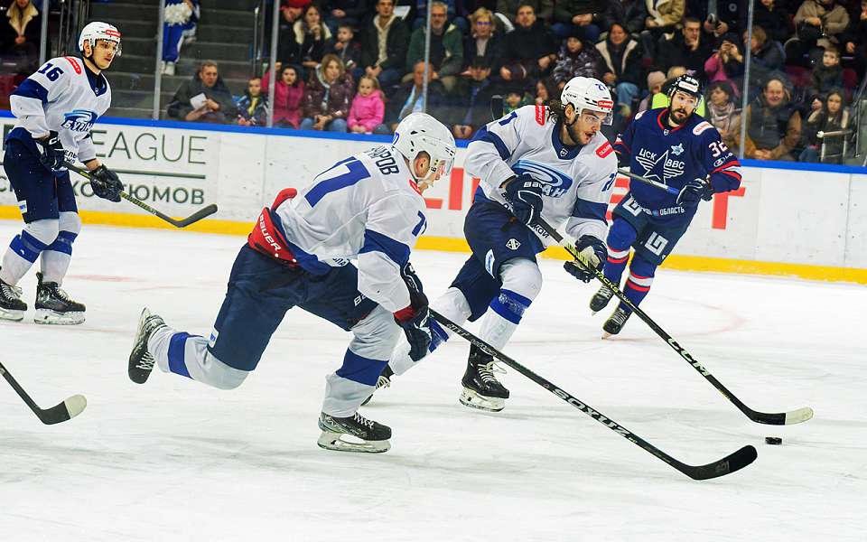 Воронежский «Буран» уступил в Самаре, но одно очко заработал