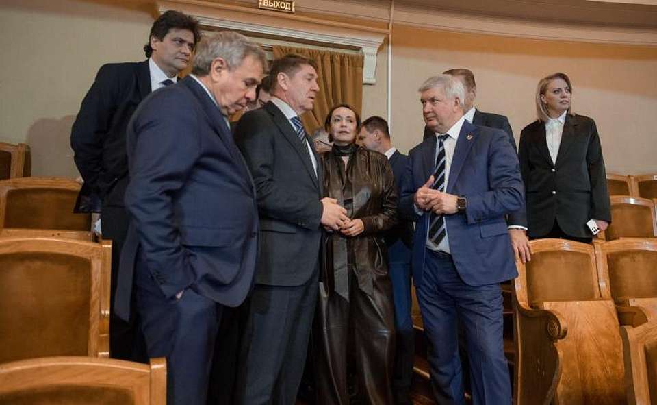 Уникальными назвали оперный театр и Петровскую набережную в Воронеже сенаторы