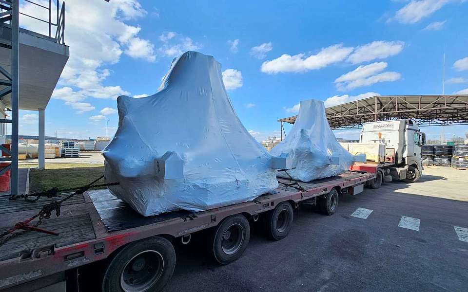 Первые тяговые трансформаторы для самого мощного электровоза отгрузили на воронежском заводе