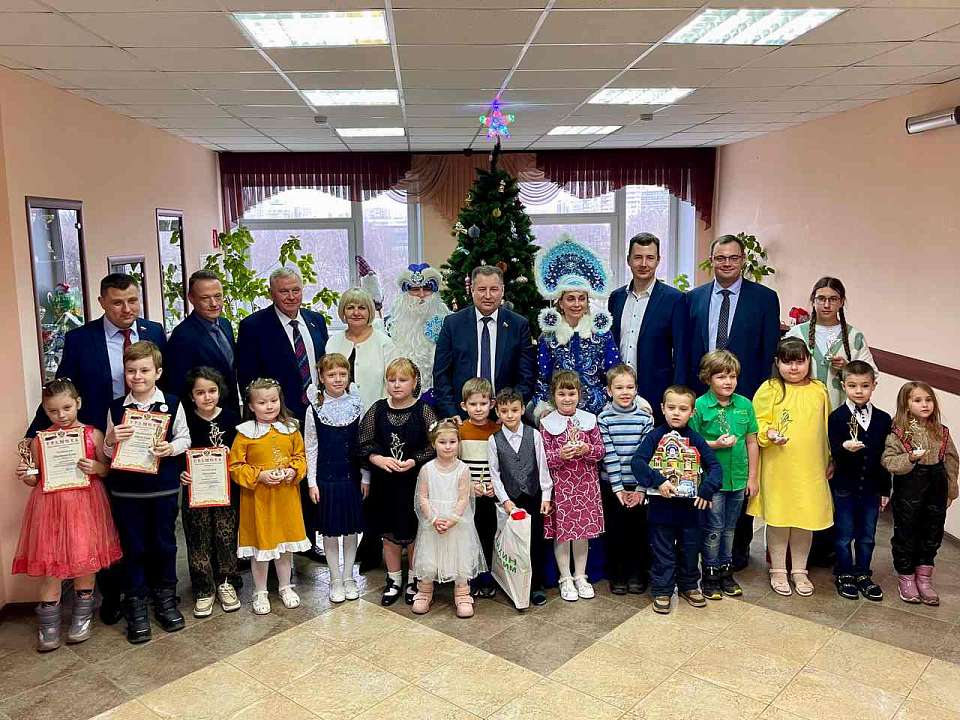 В Левобережном районе подвели итоги конкурса игрушек