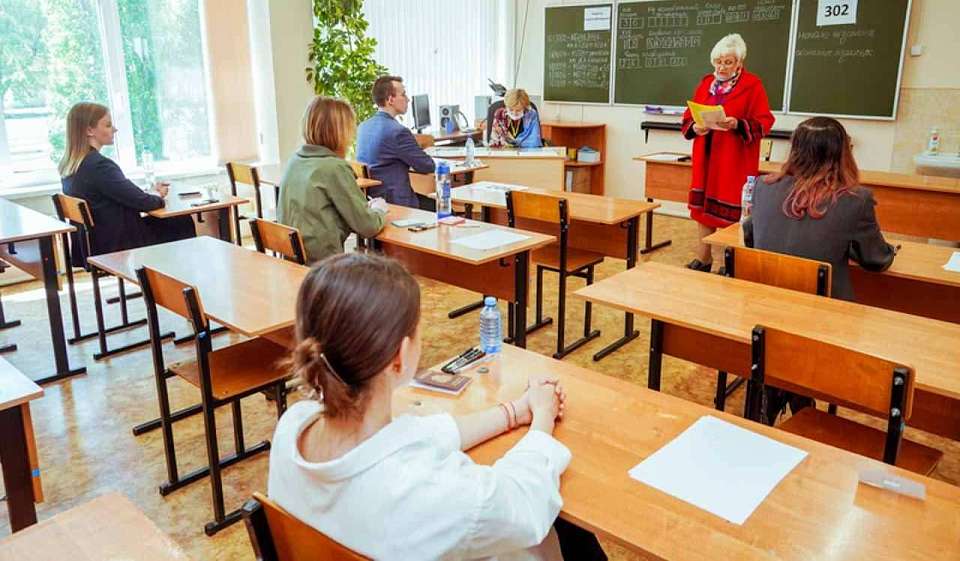Дискуссии вокруг сдачи ЕГЭ разразились в Общественной палате Воронежской области