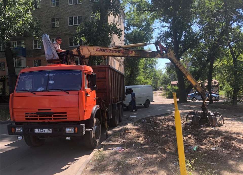 В Железнодорожном районе продолжается борьба с несанкционированными свалками