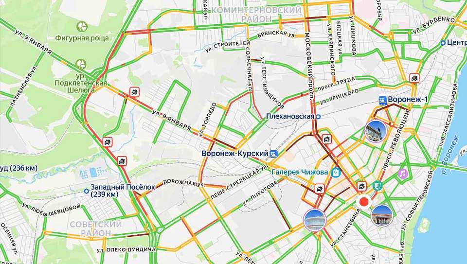 Дождливый Воронеж вечером застрял в пробках