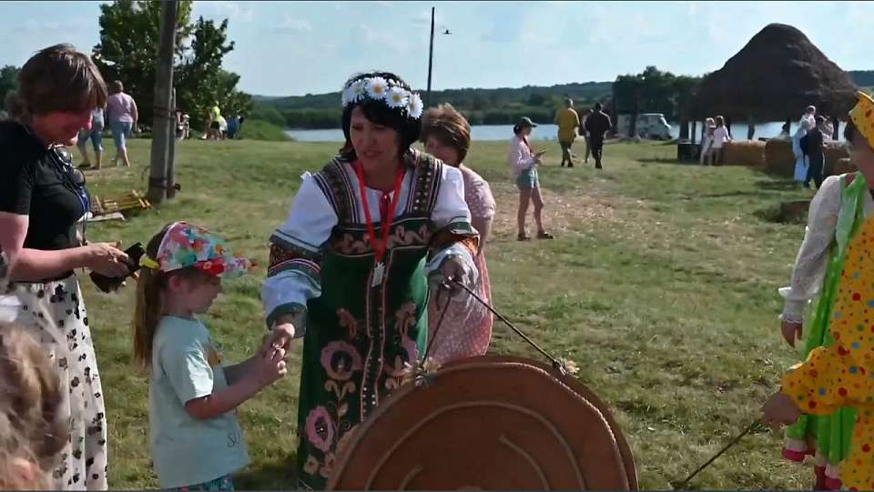 Воронежский фестиваль «Русь песенная, Русь мастеровая» собрал более 500 артистов и мастеров