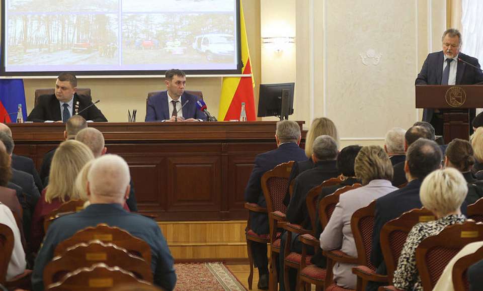 О ликвидации захламлённых территорий, целевом обучении и внедрении ИИ говорили в мэрии Воронежа