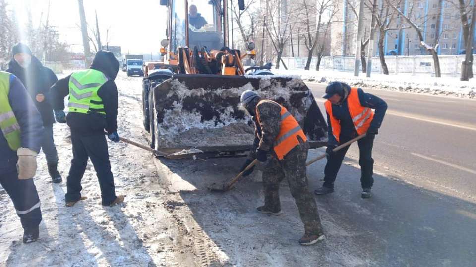 Почти 3 тыс. кубометров снега вывезено за минувшие выходные с улиц Железнодорожного района
