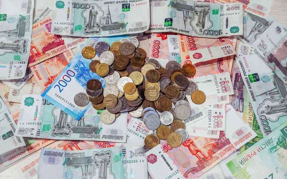 Собутыльник перевел матери более 100 тыс. рублей с карты напившегося воронежца