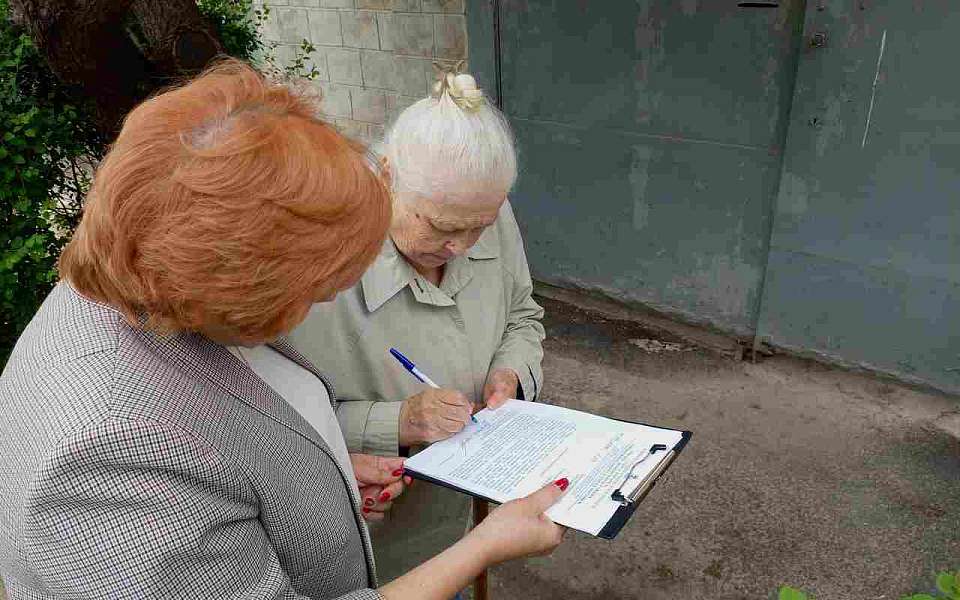 В Ленинском районе приступили к упорядочению важных элементов городских коммуникаций