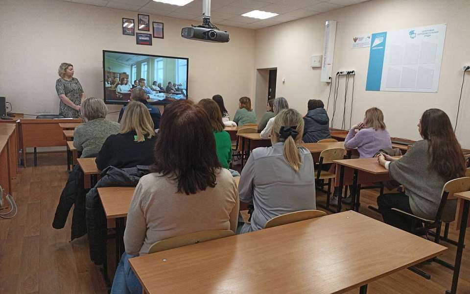 Родители воронежских школьников познакомились с основами профориентации