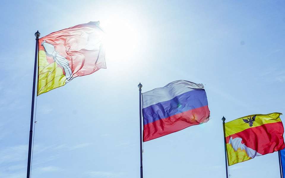 Работу воронежского землячества в Москве отметил губернатор Александр Гусев