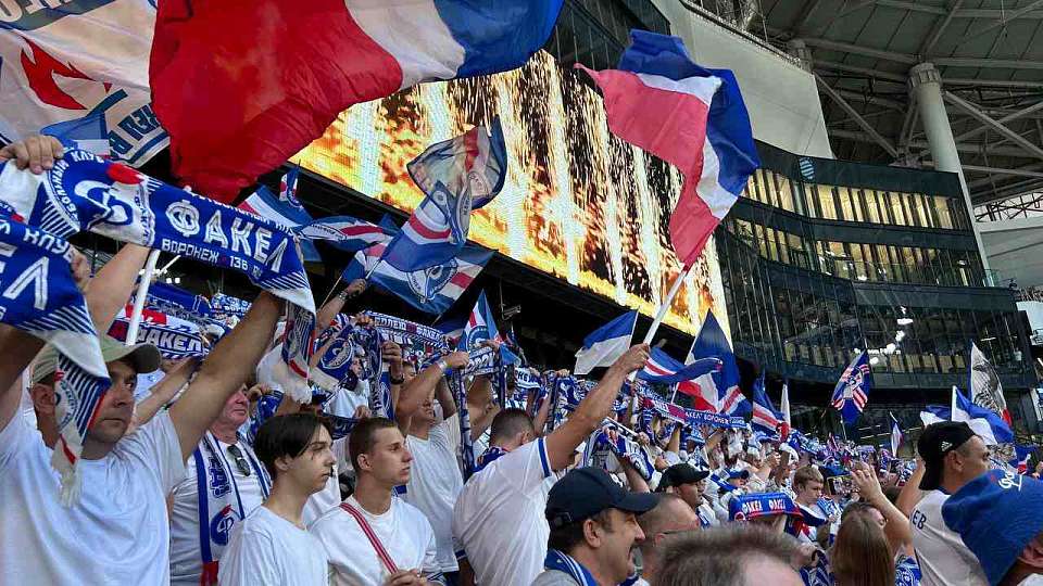 Губернатор Гусев назвал образцовой поддержку «Факела» воронежскими болельщиками