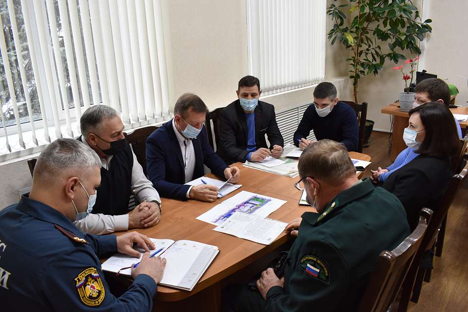 В Ленинском районе обсудили вопросы профилактики чрезвычайных ситуаций