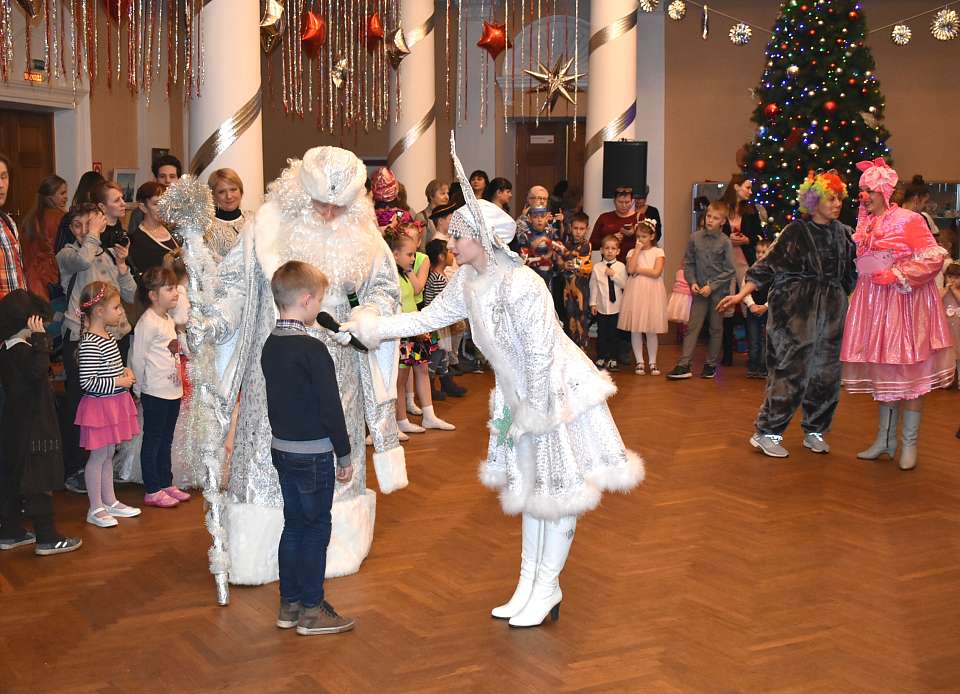 В Центральном районе Воронежа состоялось открытие районной елки