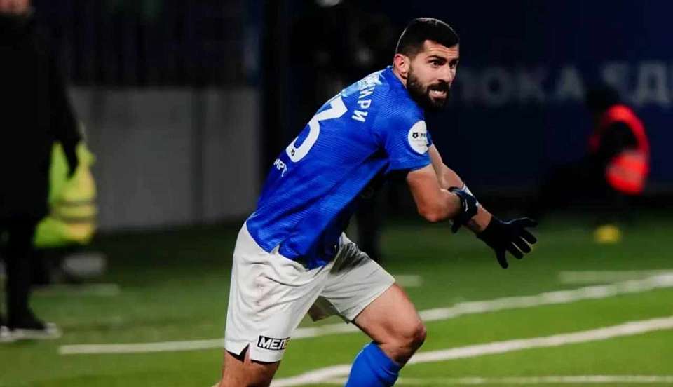 Извинений от тренера "Зенита" потребовал капитан воронежского "Факела"